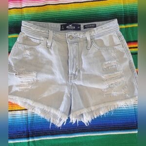 Hollister High-Rise Mom Shorts 3"inseam Size 5 W27